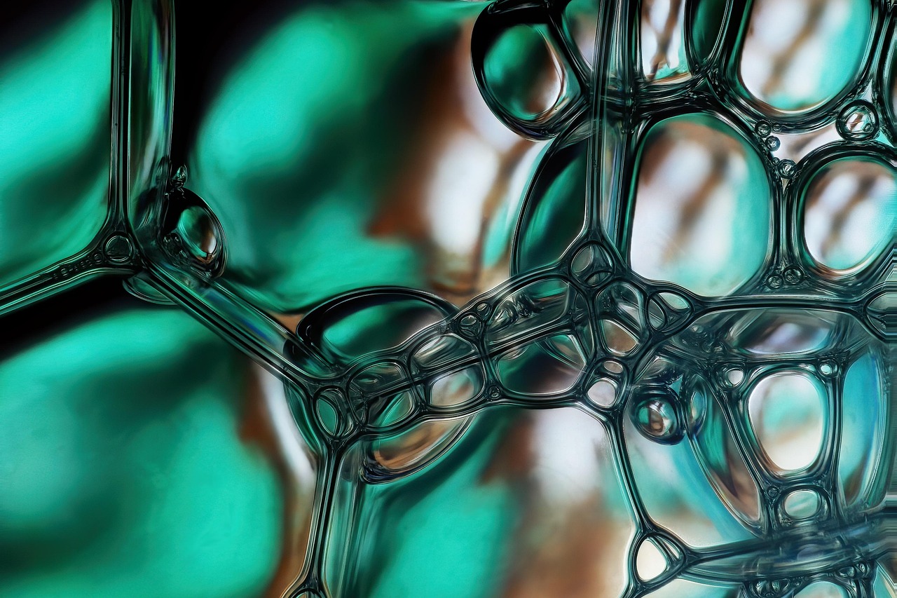 非遷移性高效叔胺催化劑：解決聚氨酯制品霧化和表面污染問題，確保產(chǎn)品清潔度。